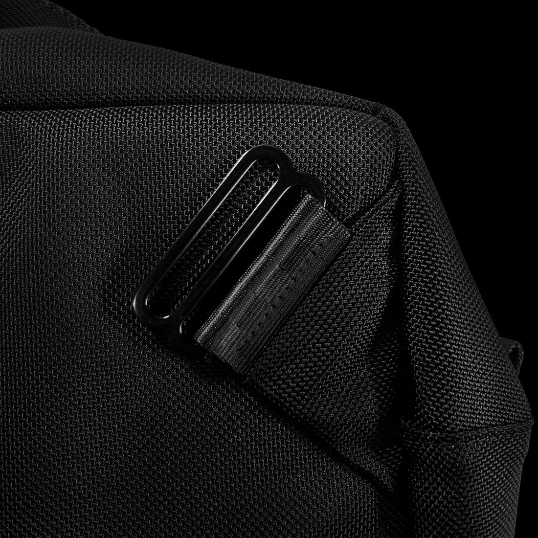 The Ultimate Crossbody Strap Black Dyneema® x Closed-Cell Foam Padding x AustriAlpin® Cobra Buckle / Ships in 6-10 Weeks