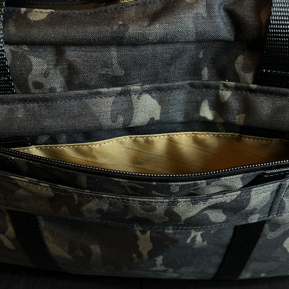 Defender Rogue Camo MultiCam Black™ CORDURA® x Coyote X-Pac™ / Low Stock